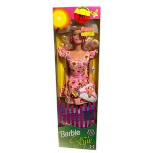 Barbie Style Doll In Floral Dress With Accessories 1994 New in Box 12292